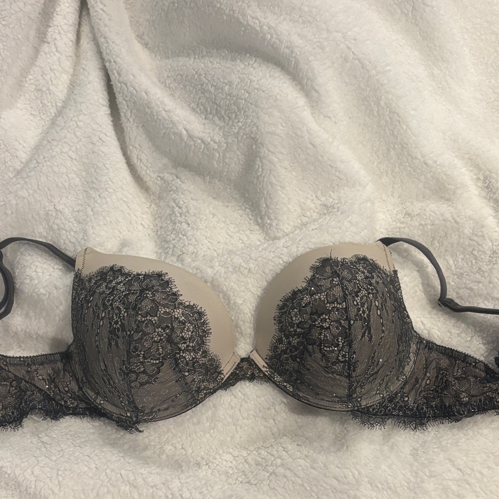 Victoria’s Secret Dream Angels push-up bra